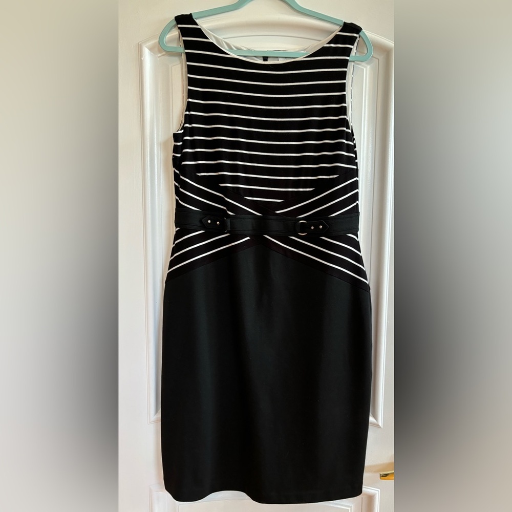 White House Black Market Dress Black & White Cris Cross and belt Size 14
